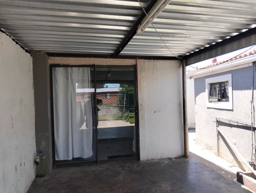 5 Bedroom Property for Sale in Mdantsane Eastern Cape